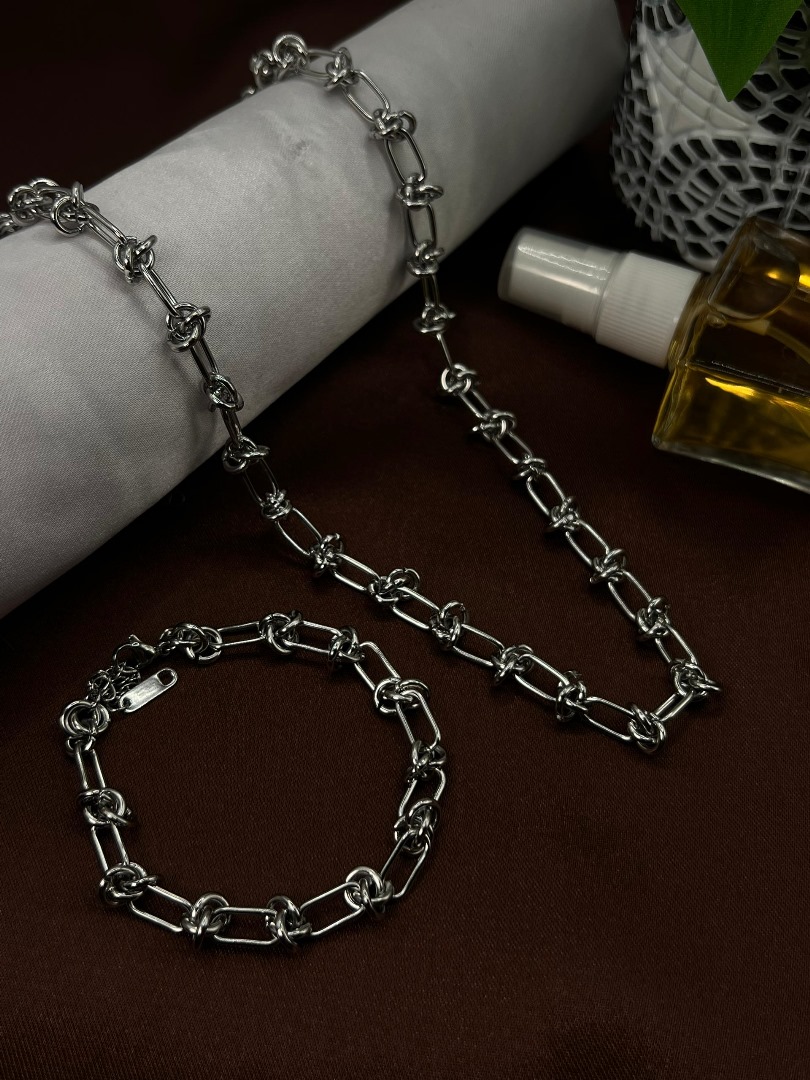 Collier & paire de boucle style cowrie